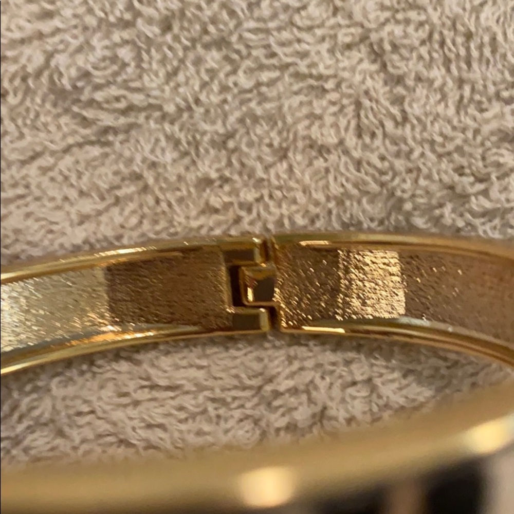 Goldplated leopard cuff textured hair EUC. Cute🌟 - Picture 2 of 2